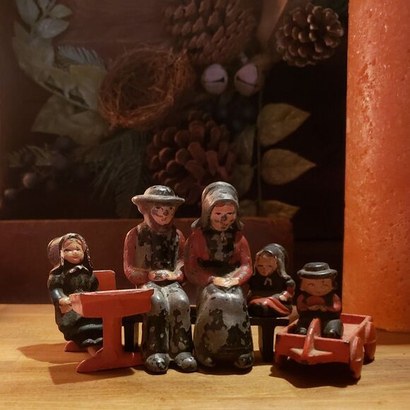 VTG Cast Iron Amish Mennonite Family Figurines School Church Yard (8 piece set) - Picture 10 of 10